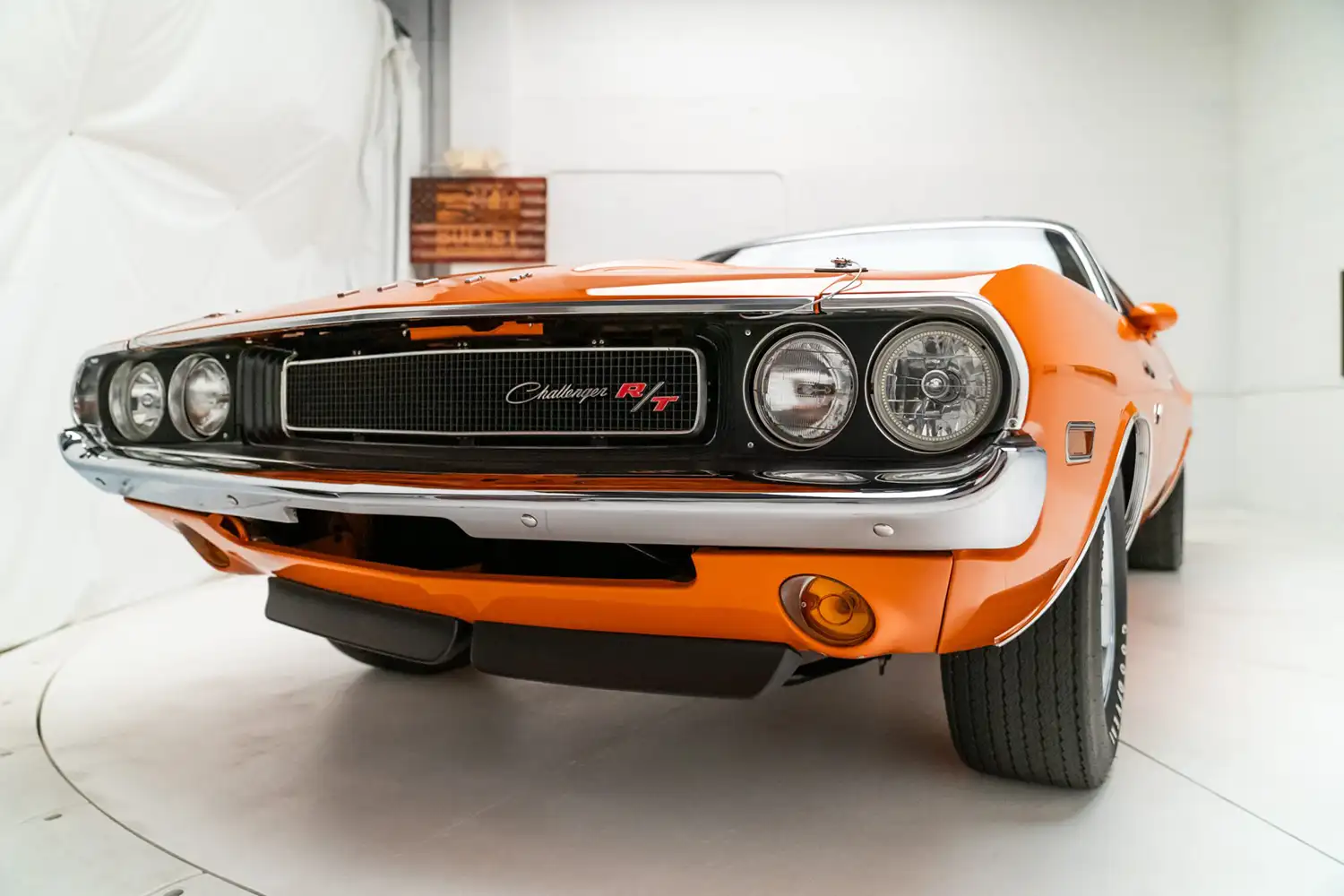 1970 Dodge Challenger Coupe: A Modernized Muscle Legend with 540 Hemi Power