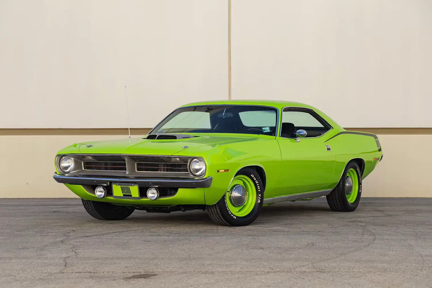 Unleashing the Beast: 1970 Plymouth Hemi Cuda