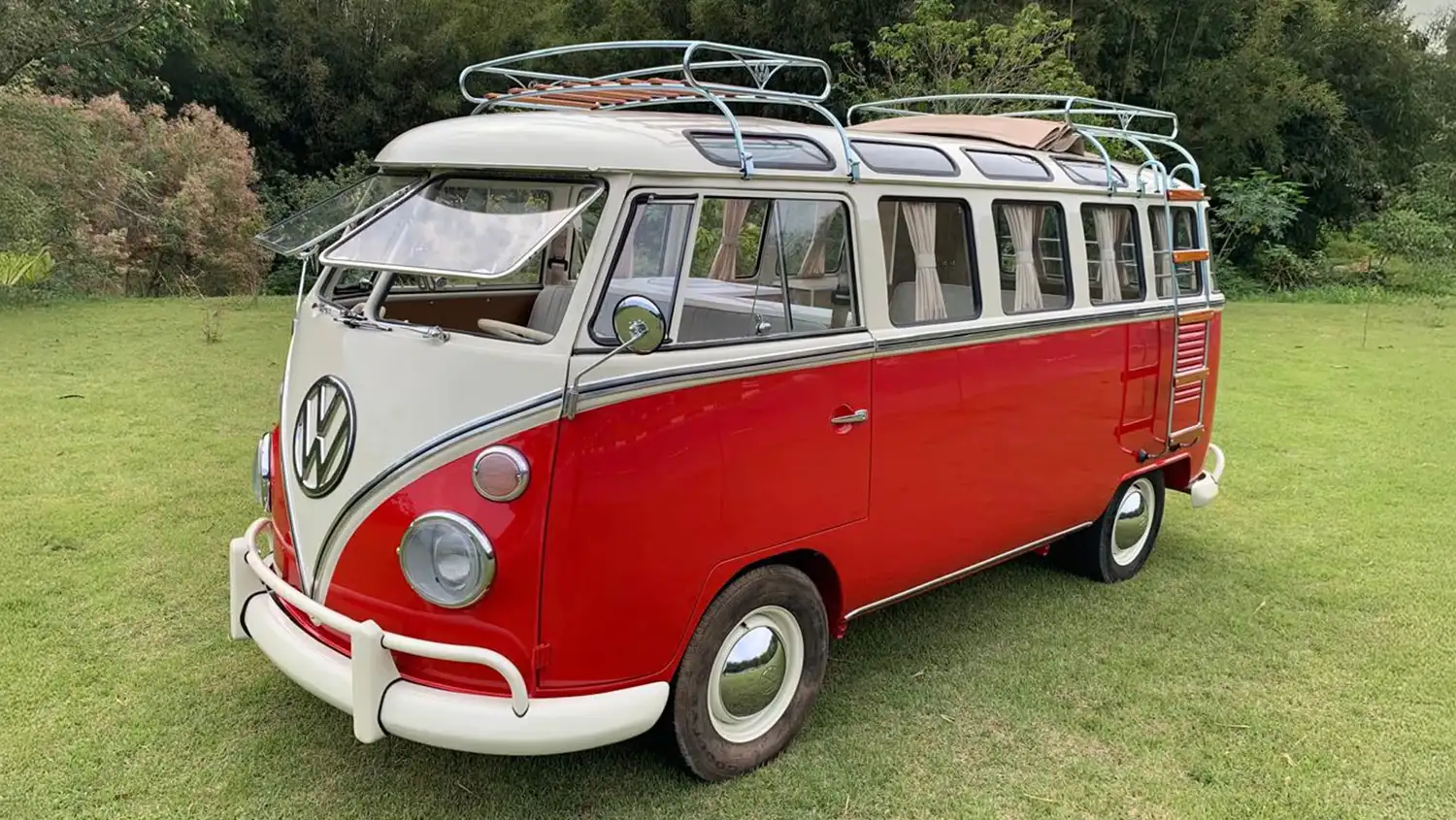 1974 Volkswagen Type II Bus: Adventure Awaits You!