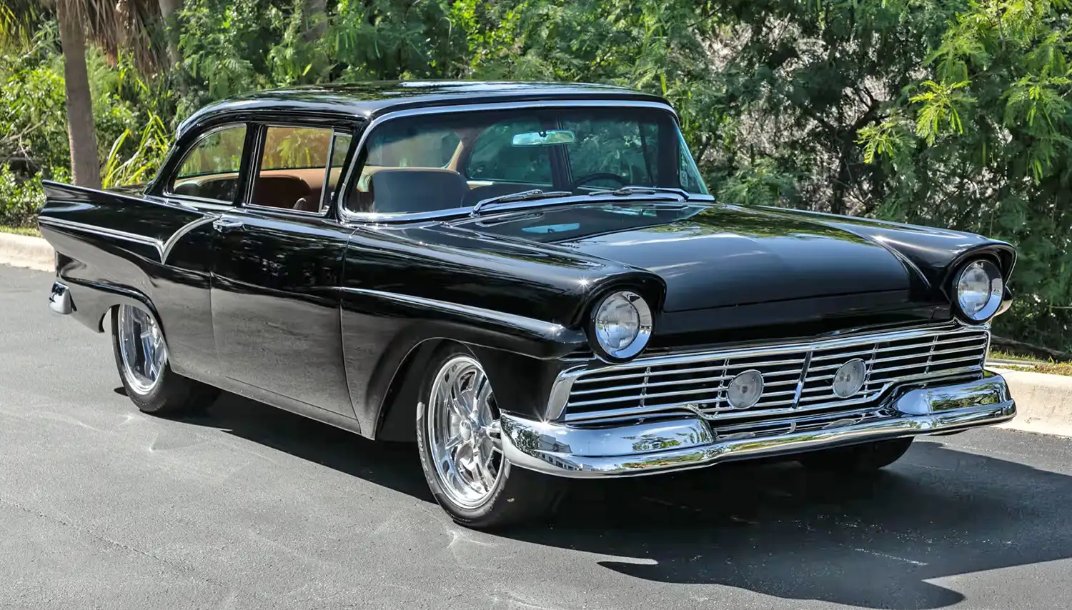 1957 Ford Custom: A Modern Masterpiece Wrapped in Classic Elegance