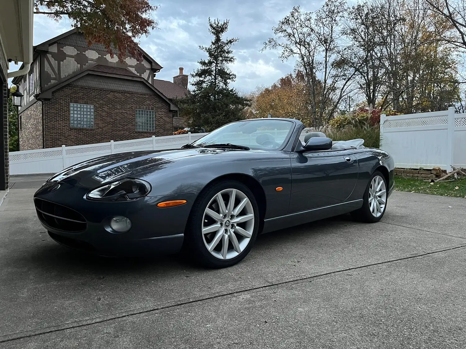 Sleek and Powerful: 2005 Jaguar XK8