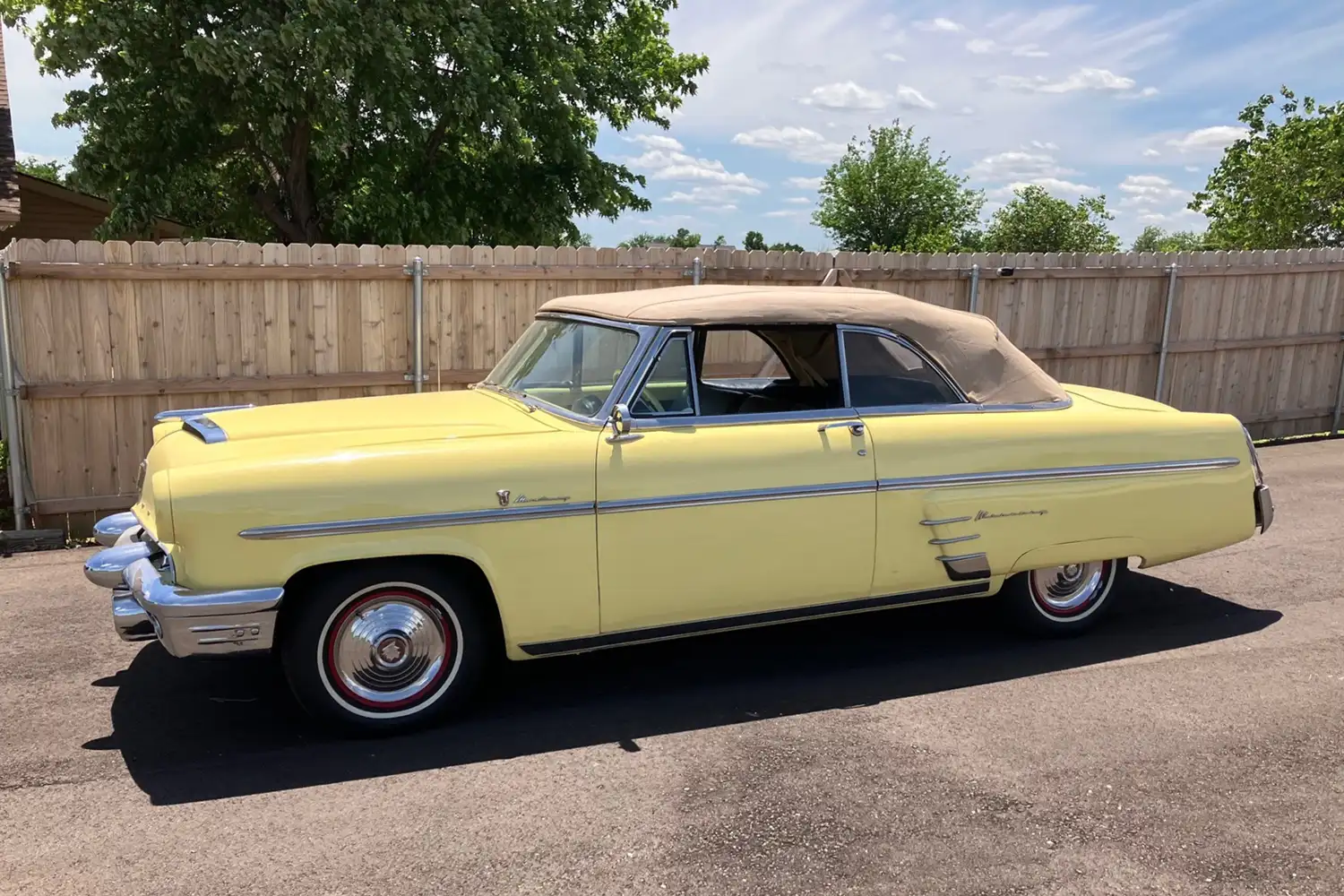 1953 Mercury Monterey Convertible: A Blast from the Past