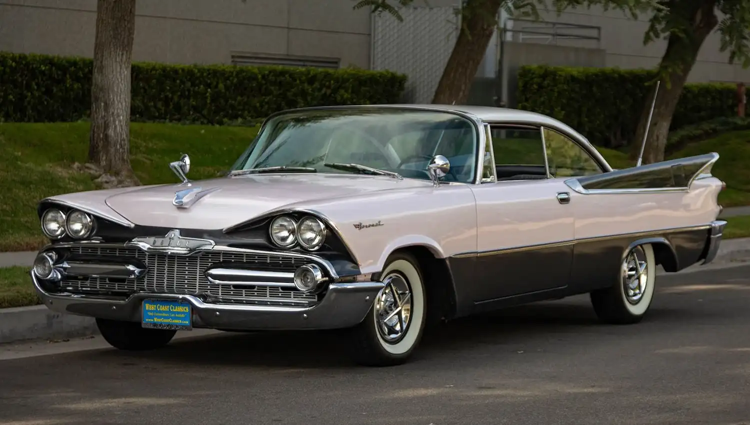 Chrome and Fins: A Timeless Beauty – 1959 Dodge Coronet Lancer