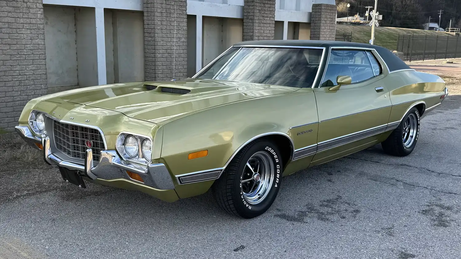 Built for the Road: 1972 Ford Torino – Power and Style Combined