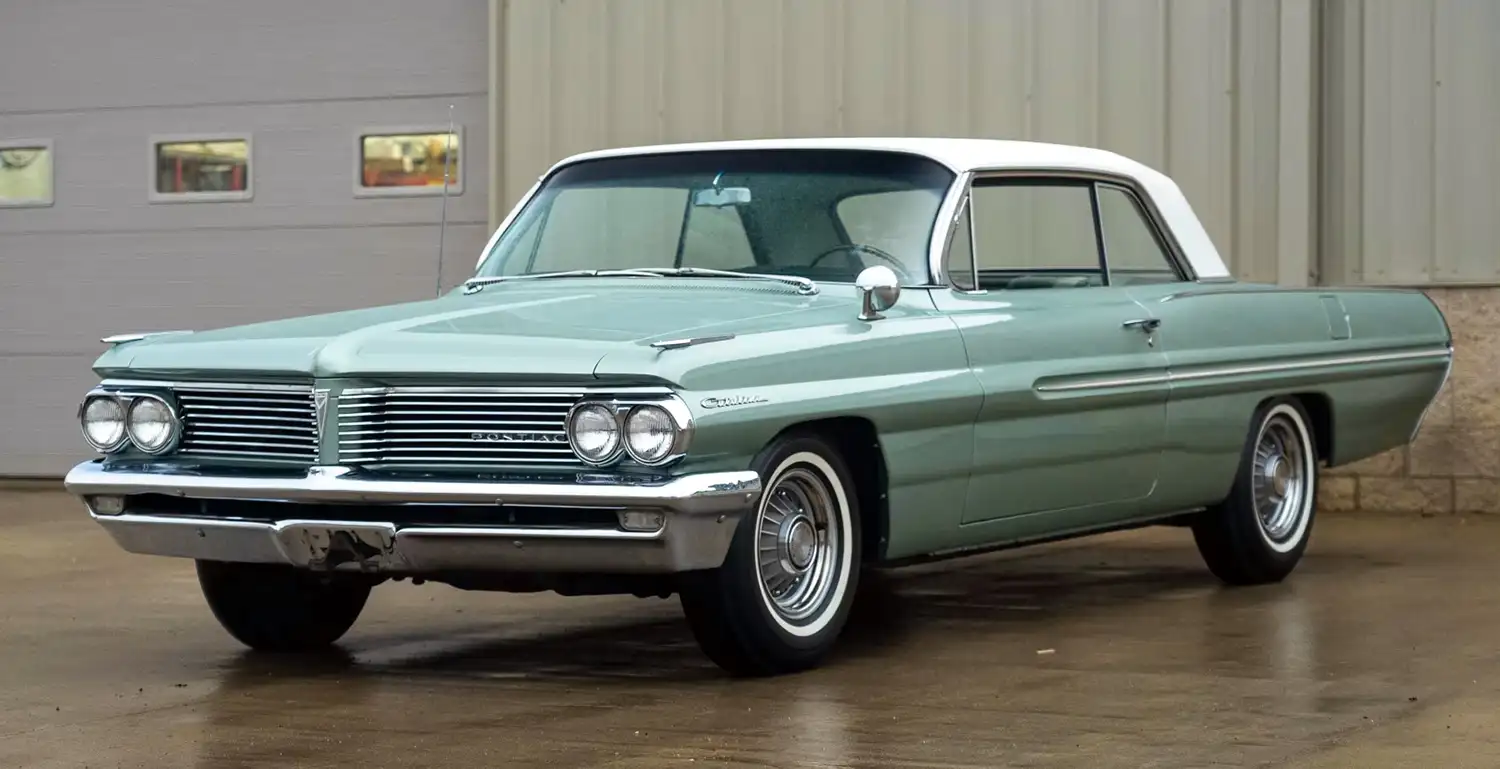 A Restored Masterpiece: 1962 Pontiac Catalina – Silver Leaf Green Elegance