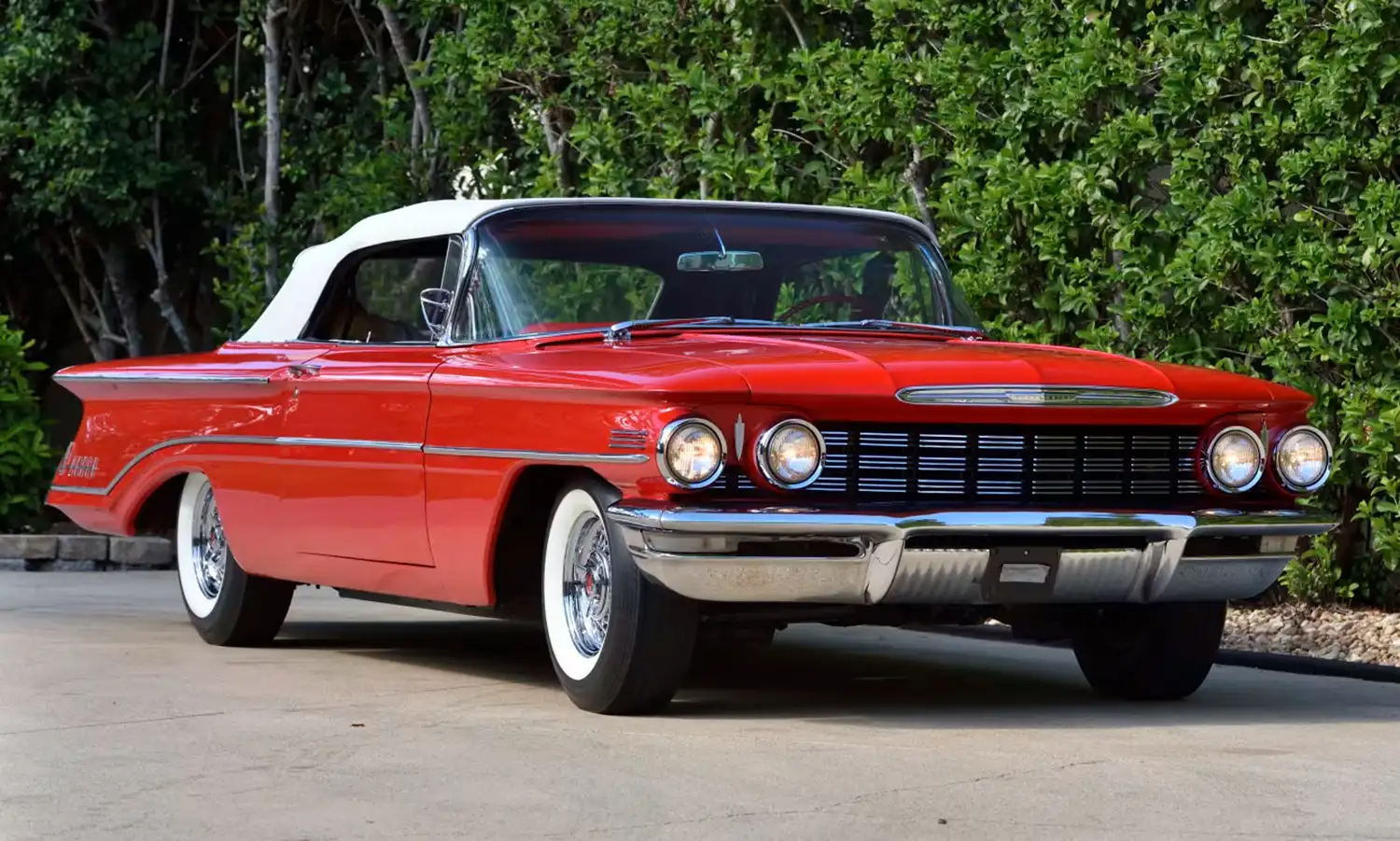 Top-Down Thrills: 1962 Oldsmobile Starfire Convertible