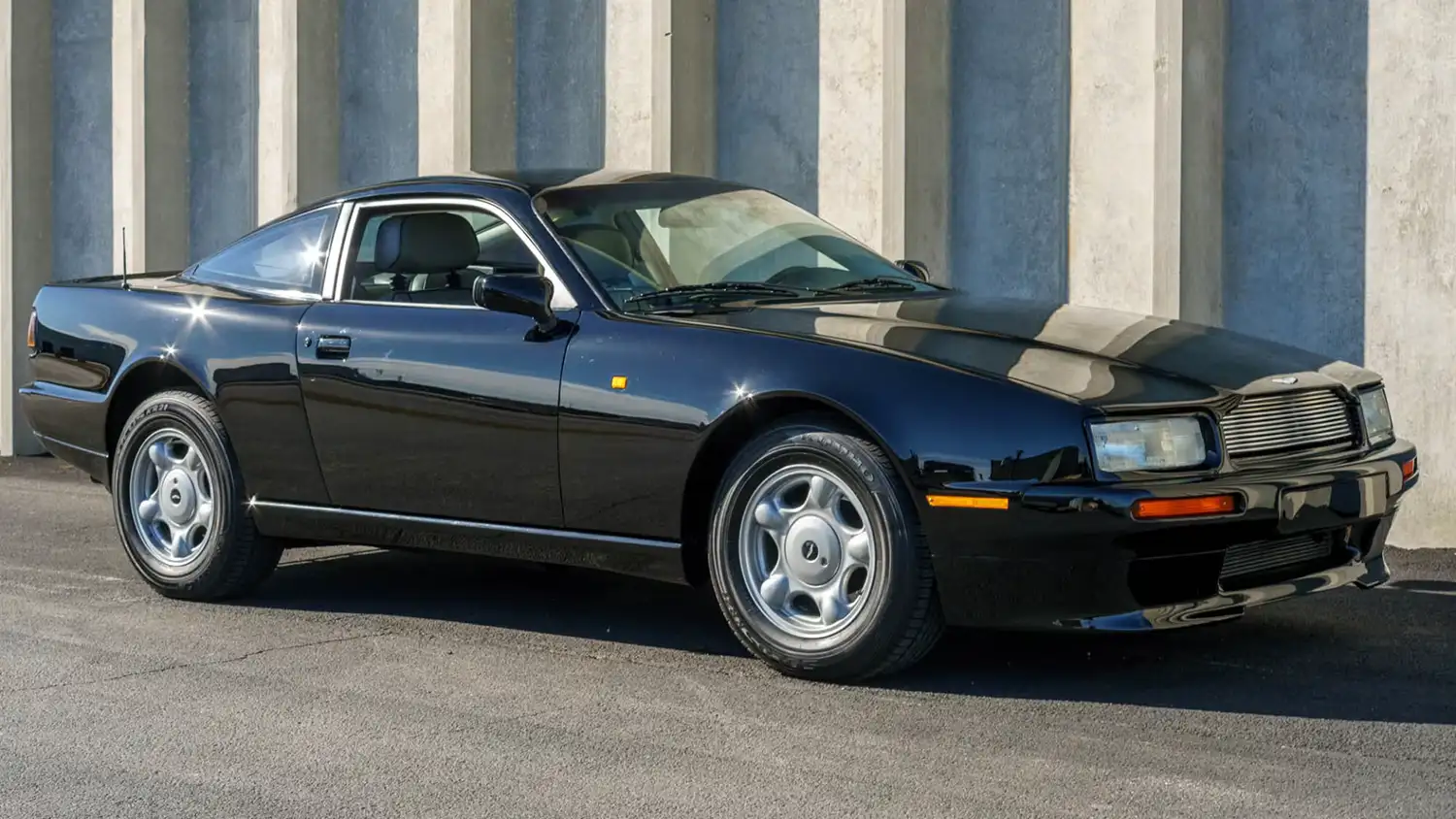 British Racing Green: 1992 Aston Martin Virage Coupe