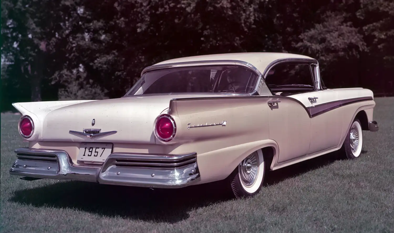 A Touch of Elegance: 1957 Ford Fairlane 500 Town Victoria