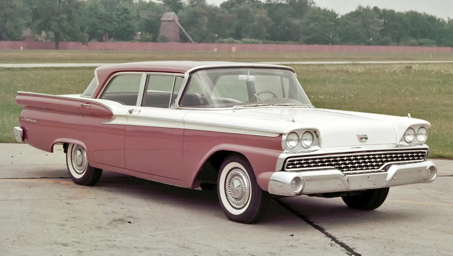 Timeless Elegance: The 1959 Ford Fairlane 500 Town Sedan