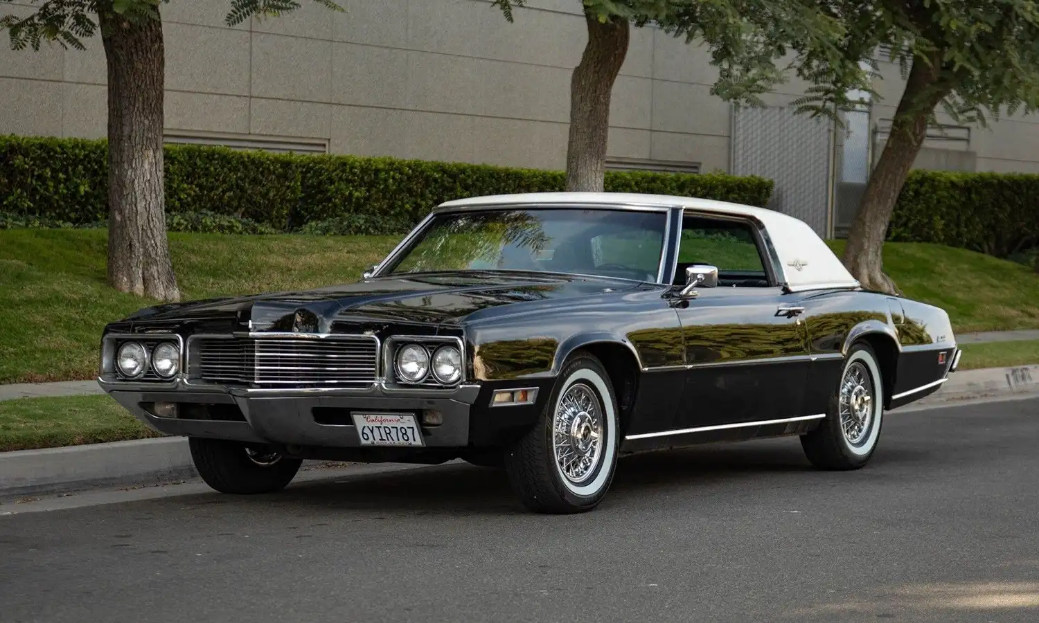 1971 Ford Thunderbird Two-Door Landau: A Timeless Beauty