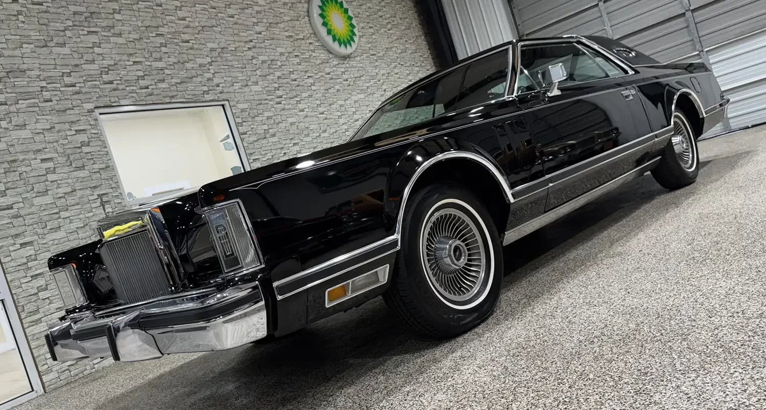 Indulge in Luxury: 1979 Lincoln Continental Mark V