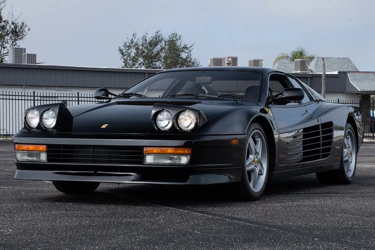 A Supercar Icon: Experience the 1988 Ferrari Testarossa