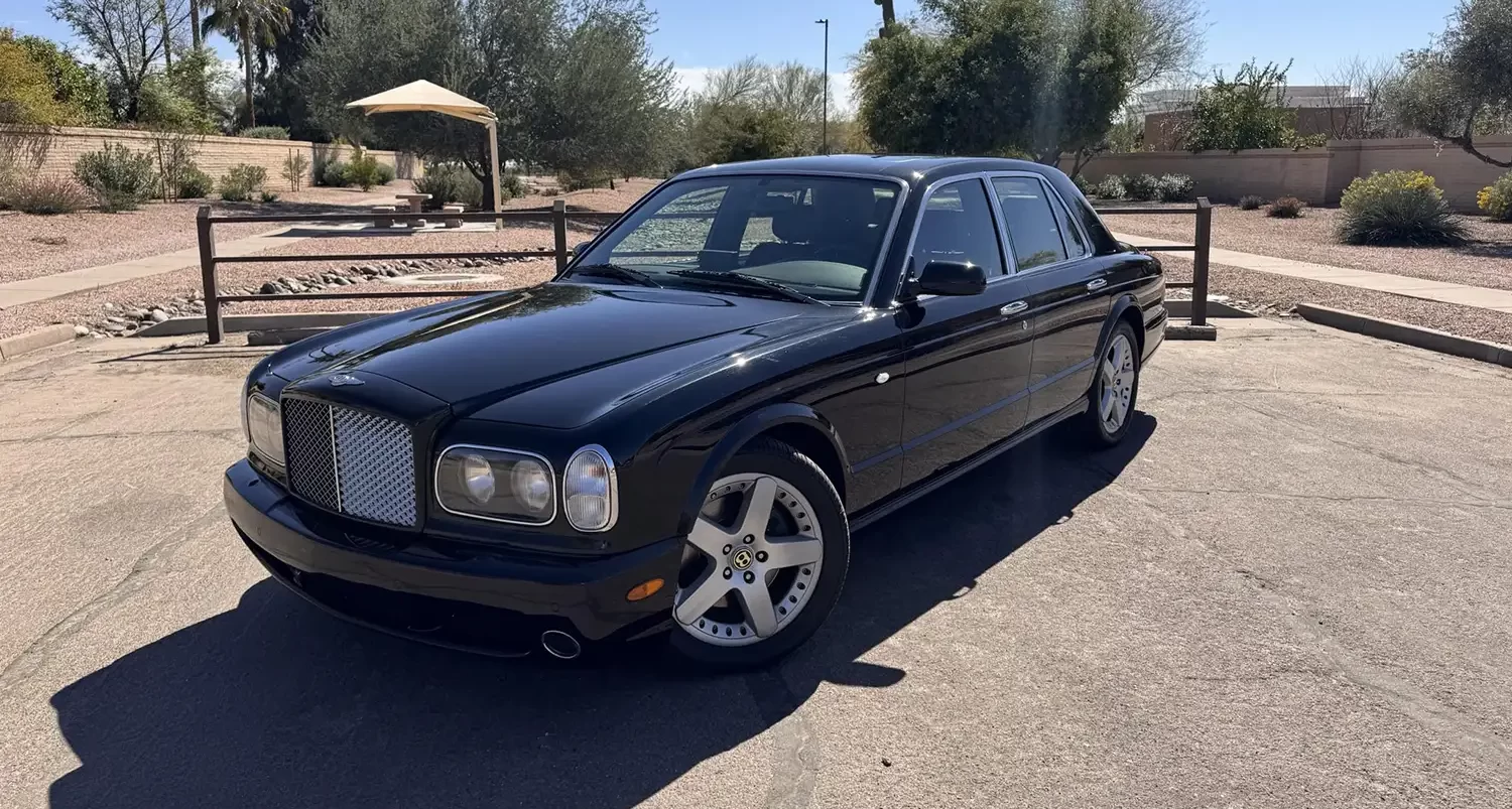 A Glimpse into Luxury: 12k-Mile 2002 Bentley Arnage T