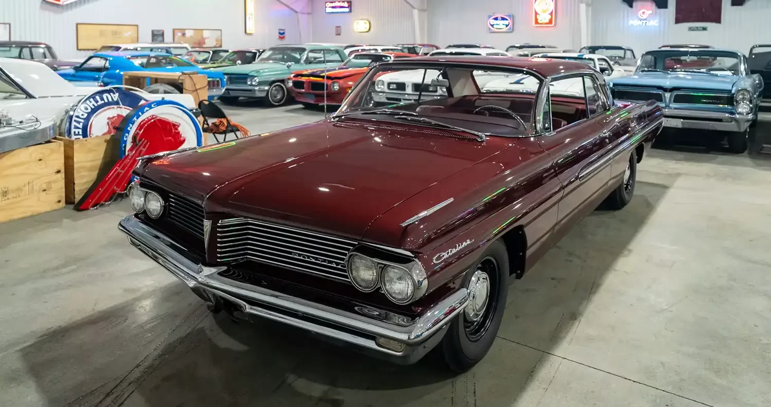 The Wide Track Wonder: A Restored 1962 Pontiac Catalina