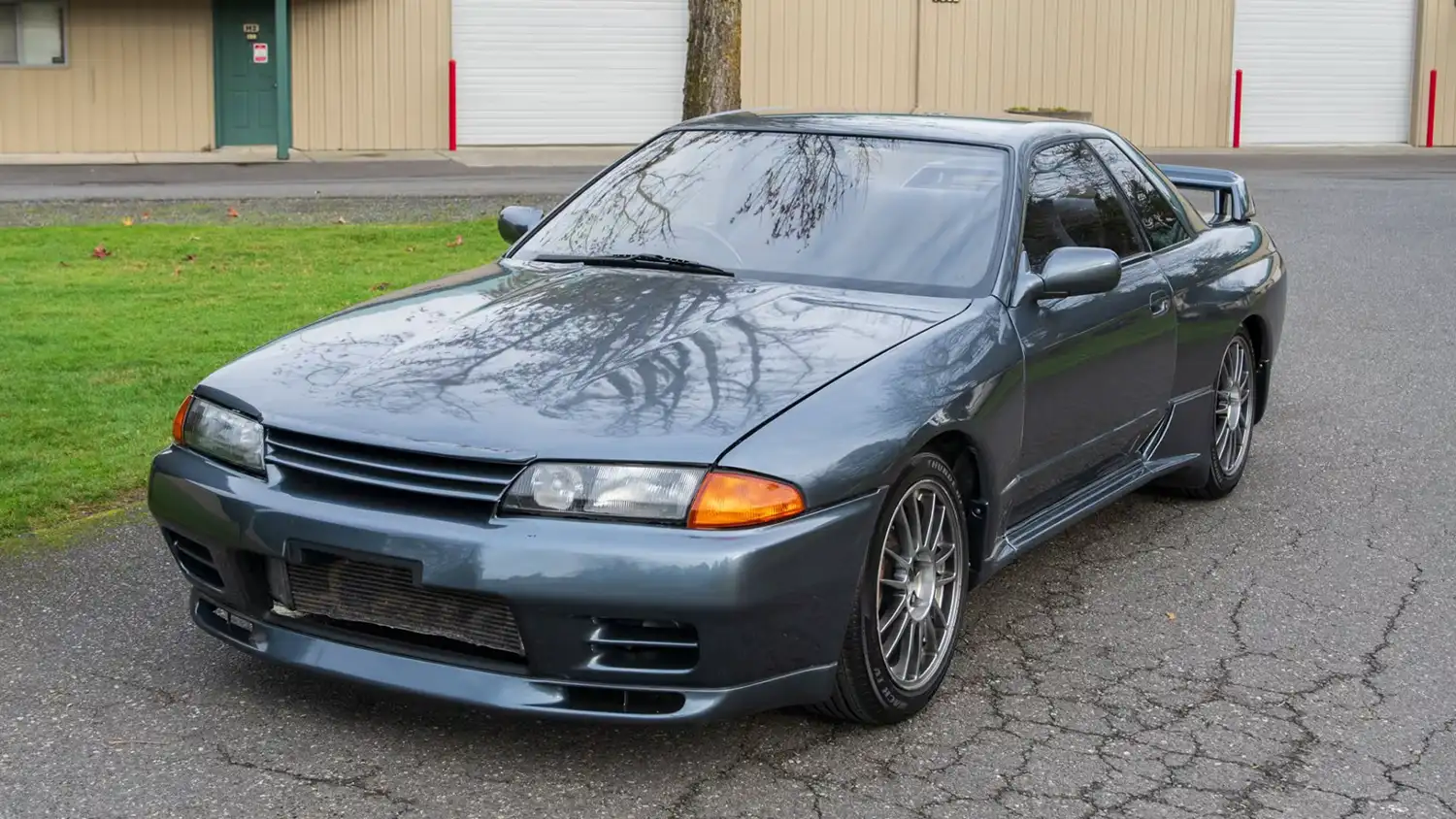 1990 Nissan Skyline GT-R: Unleash the Godzilla