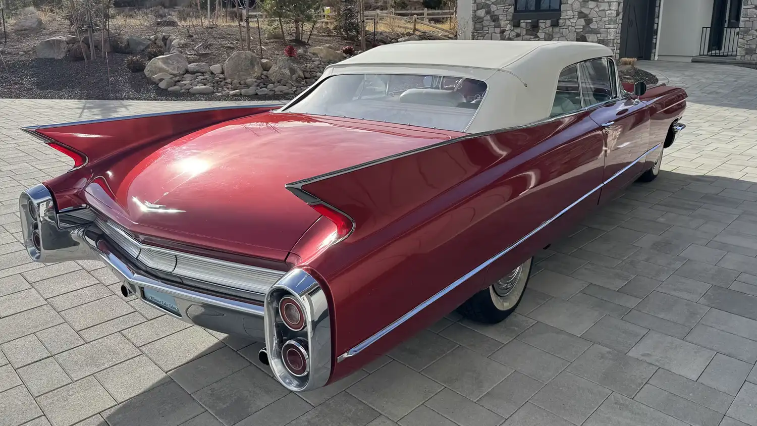 Sun-Kissed Classic: 1960 Cadillac Series 62 Convertible