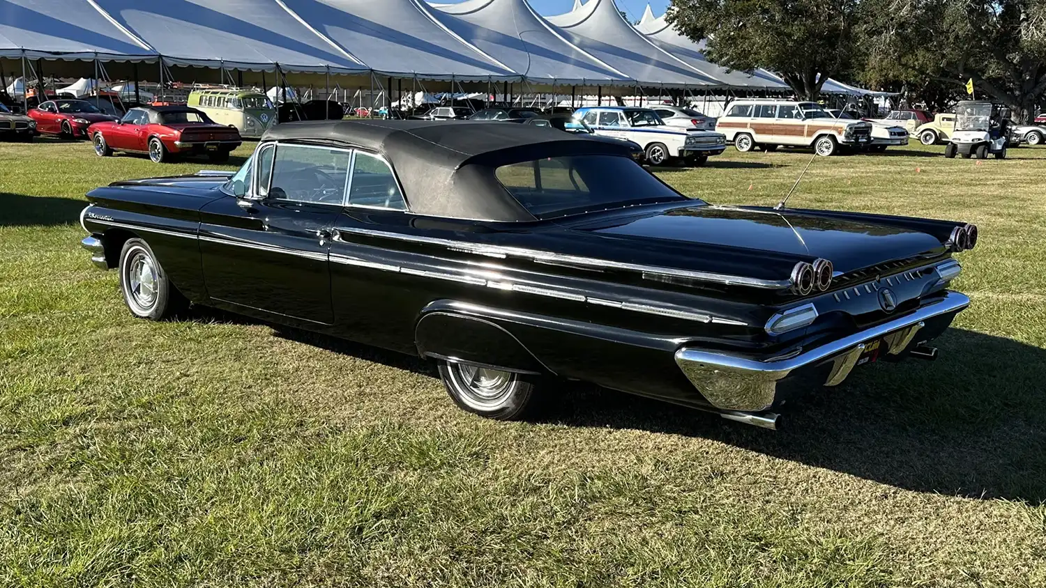 1960 Pontiac Bonneville: A True American Classic