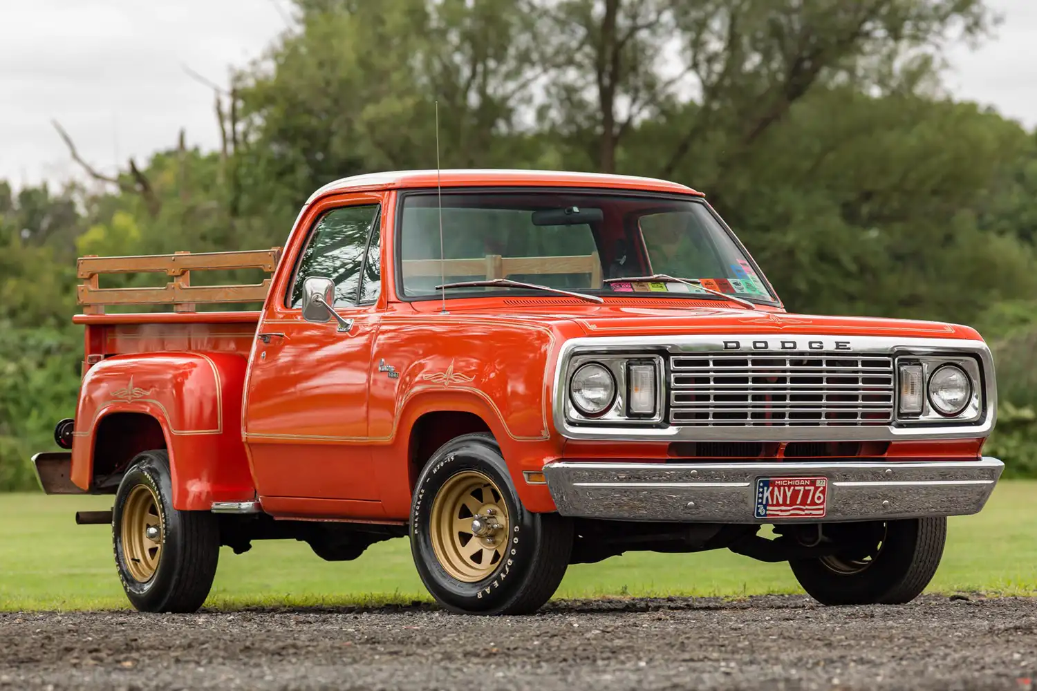 The Warlock Waits: A 1977 Dodge D100 with Character