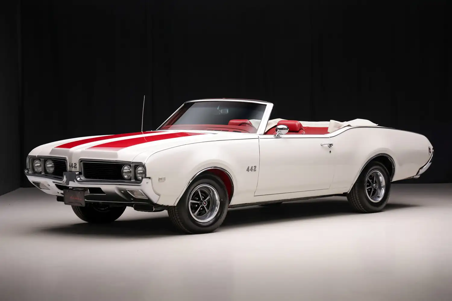 1969 Oldsmobile 442 Convertible: A Red, White, and Blue Thunder