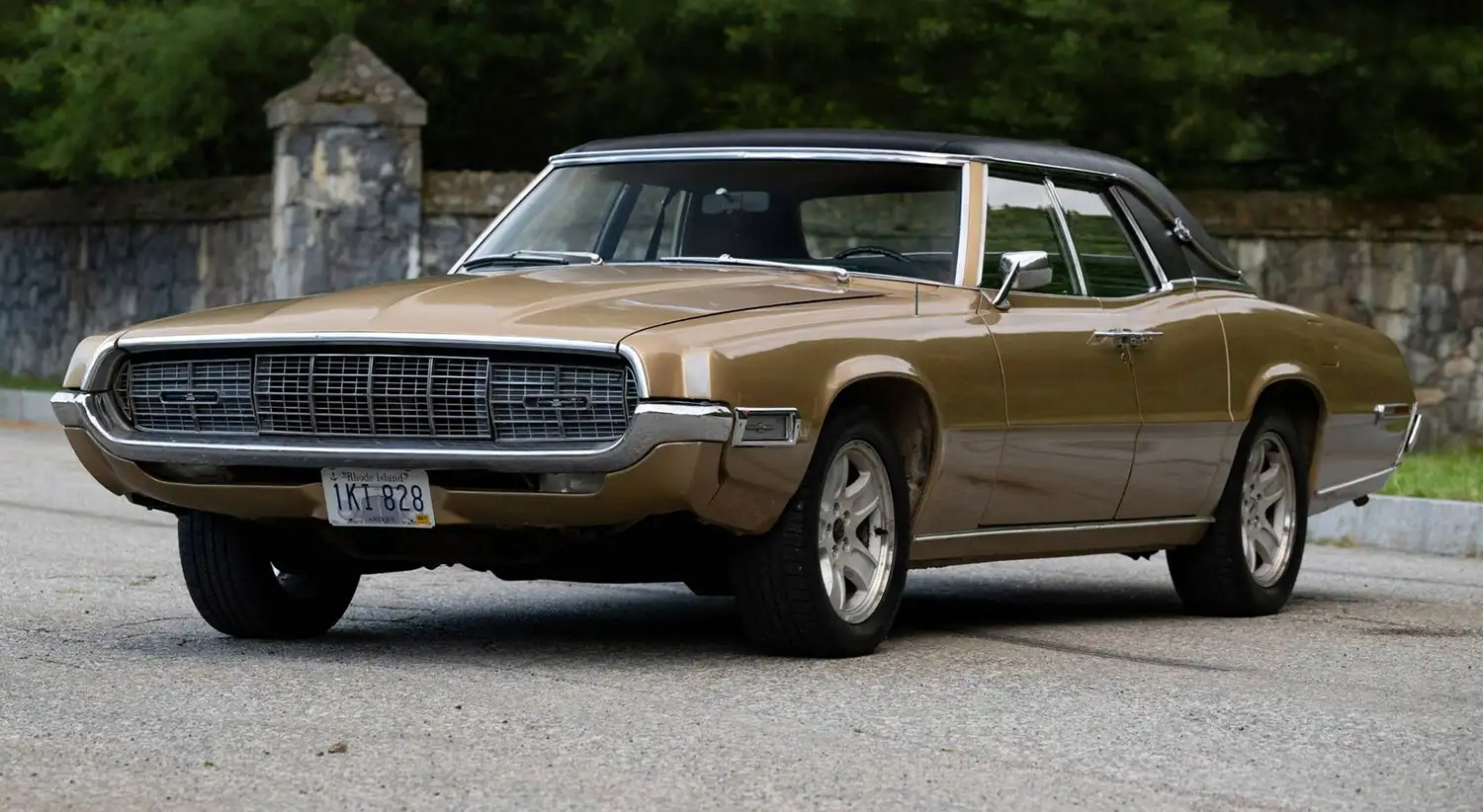 Golden Thunder: A Rebuilt 1968 Ford Thunderbird with a 429ci Thunder Jet V8