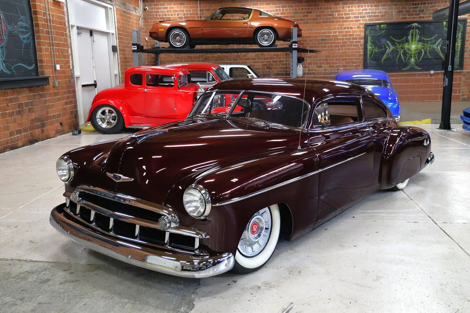 1949 Chevrolet Fleetline Deluxe: A Symphony of Vintage Style and Modern Power