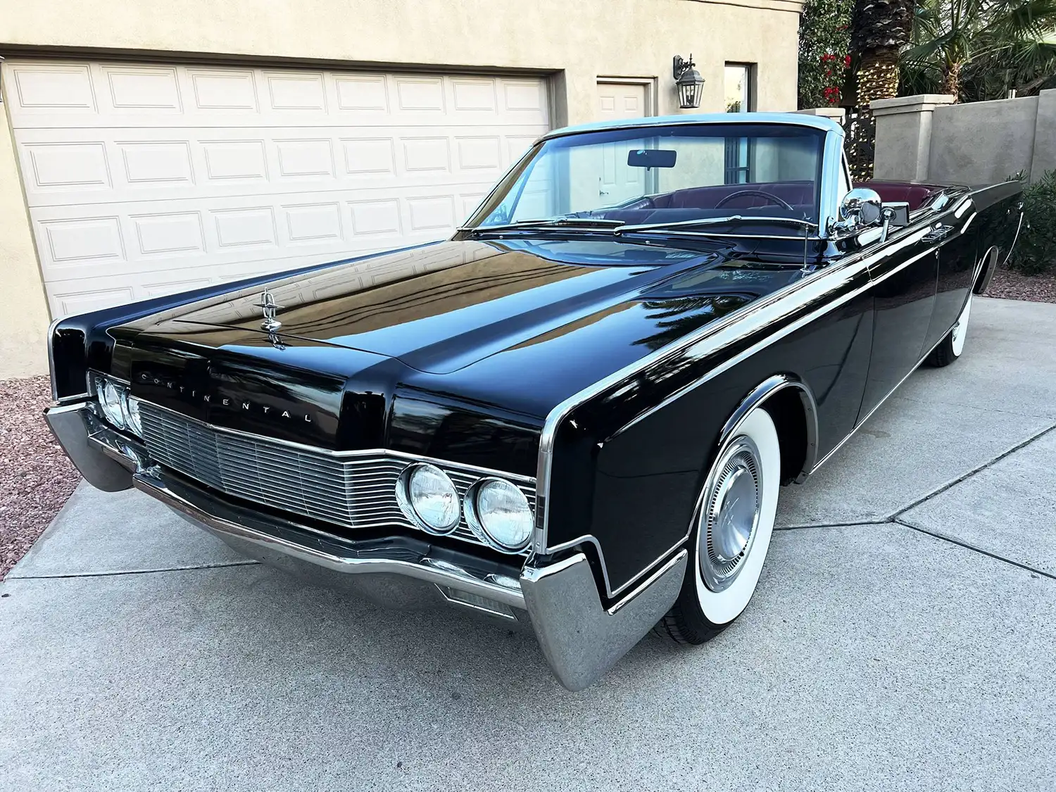 Midnight Majesty: A 1967 Lincoln Continental Convertible Time Capsule