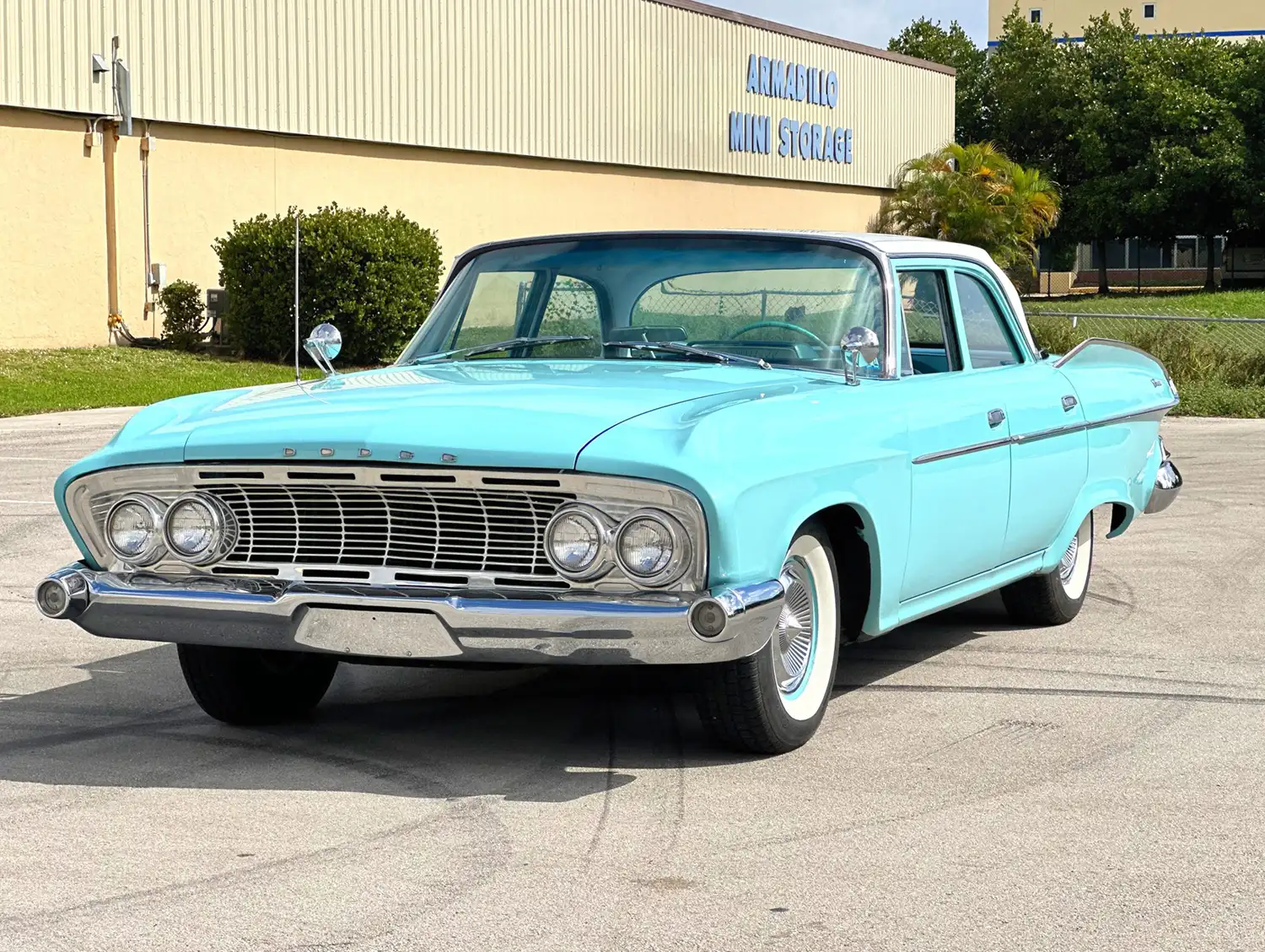 ’61 Dodge Dart Pioneer: A Vintage Ride in Blue