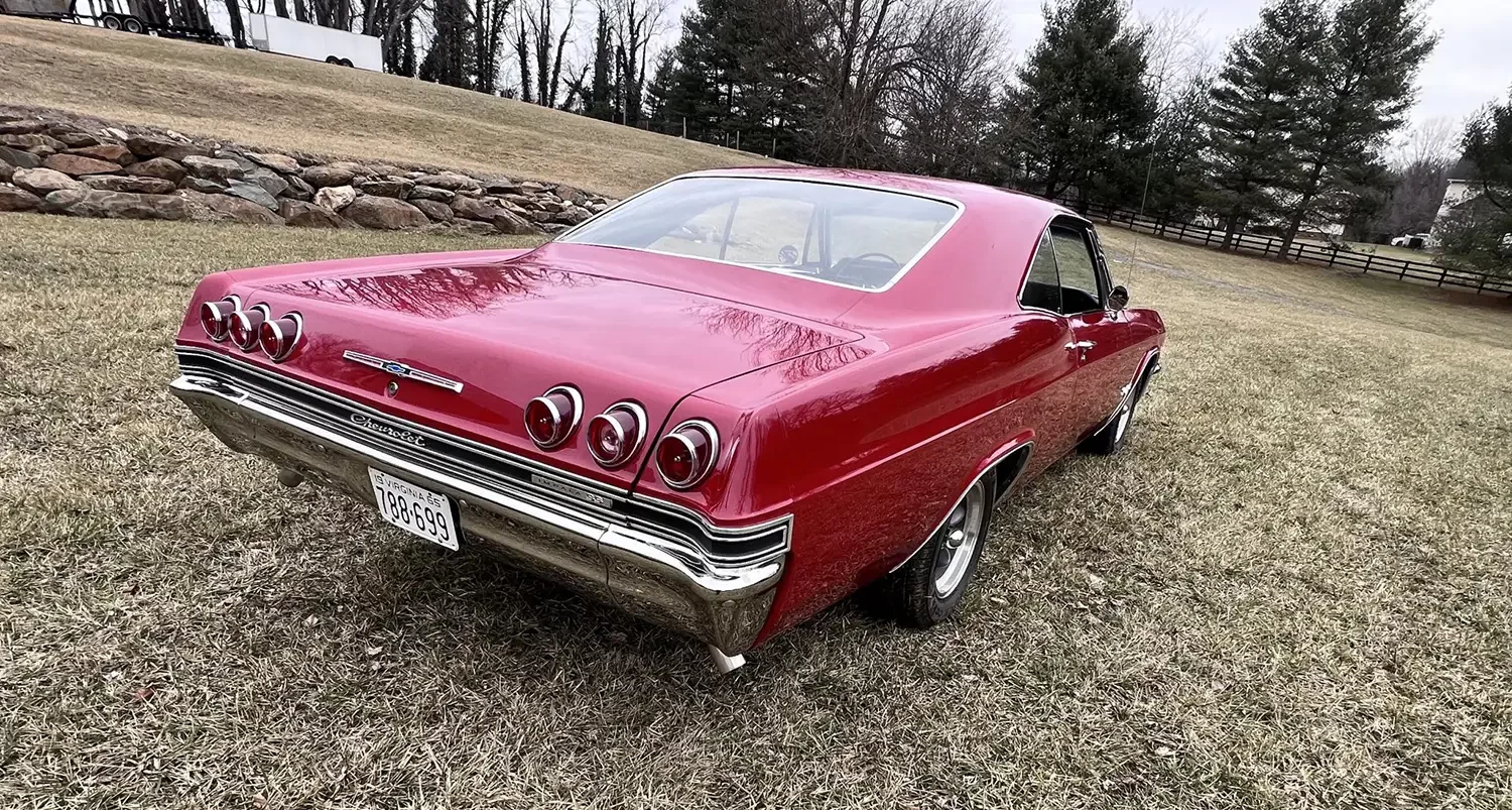 Vintage ’65: A Chevrolet Impala SS in a Classic Color