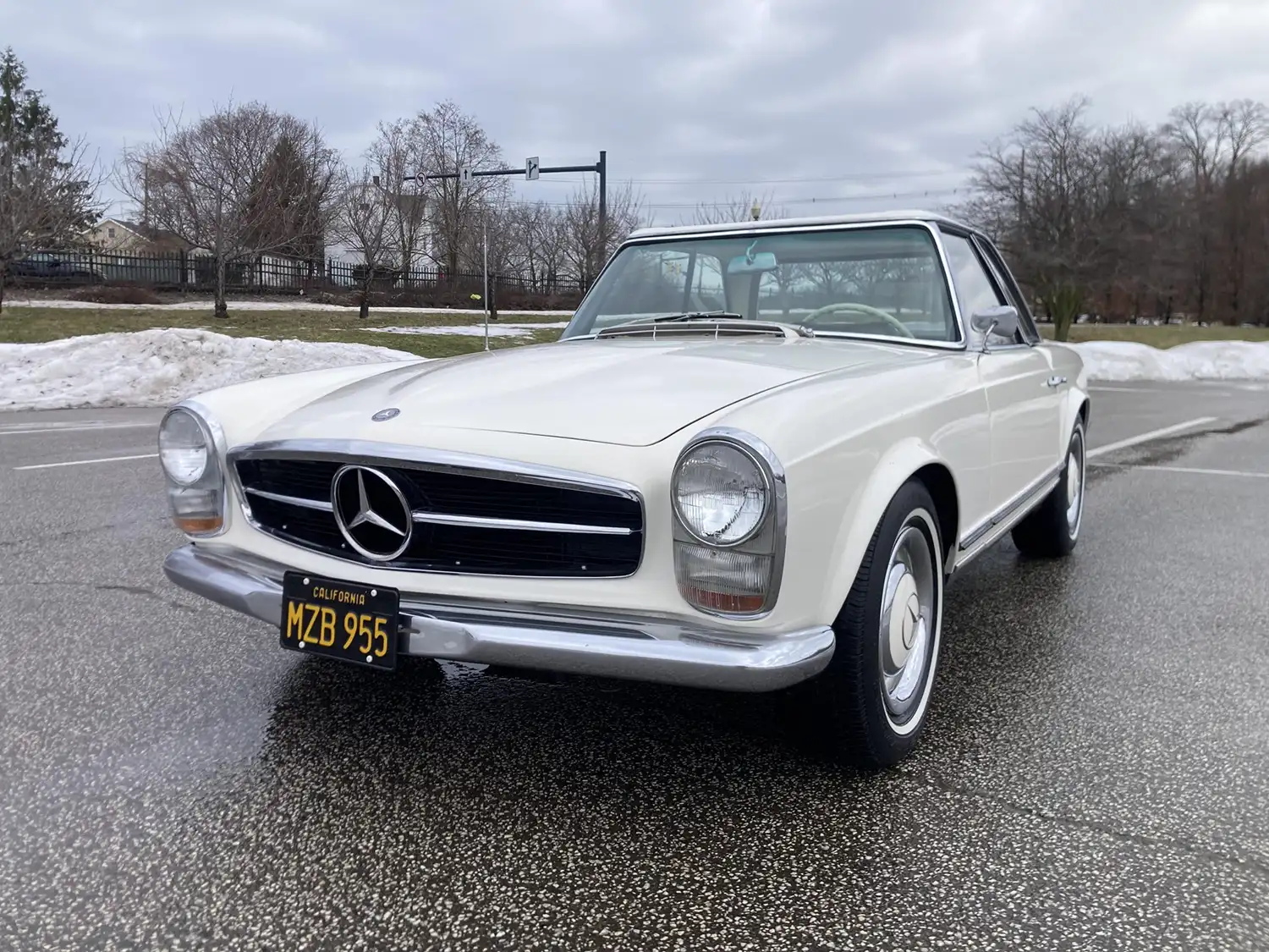 1965 Mercedes-Benz 230SL: Elegant Style, Effortless Performance