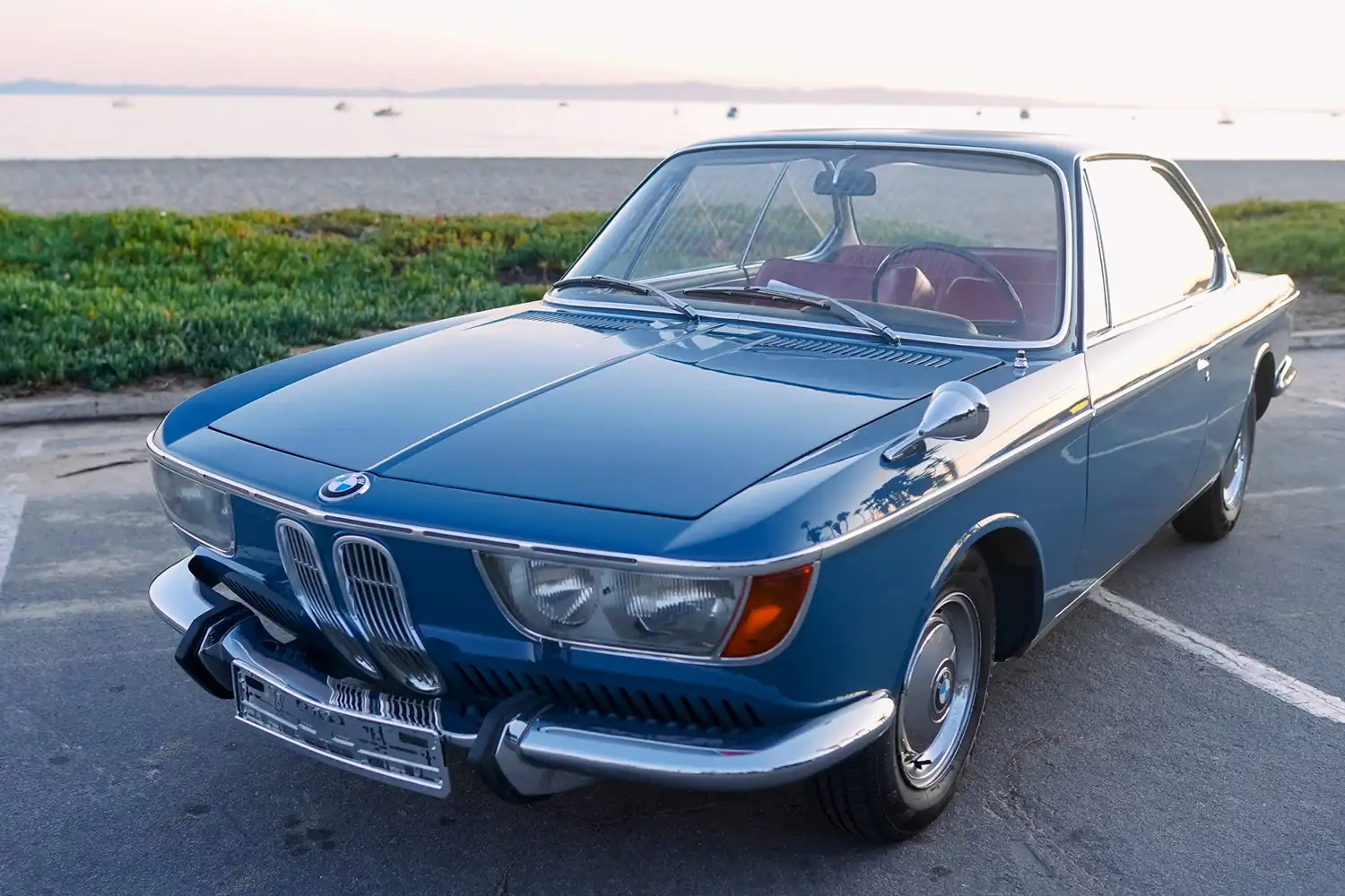 1967 BMW 2000CS: Caribe Blue Classic – A European Gem