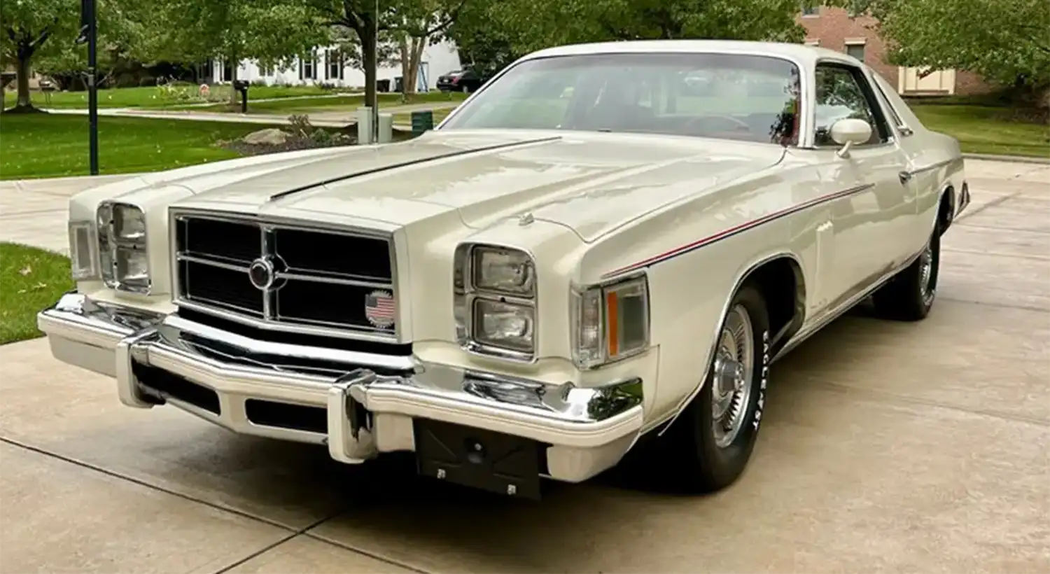 Spinnaker White Beauty: This ’79 Chrysler 300 is a Rare Find