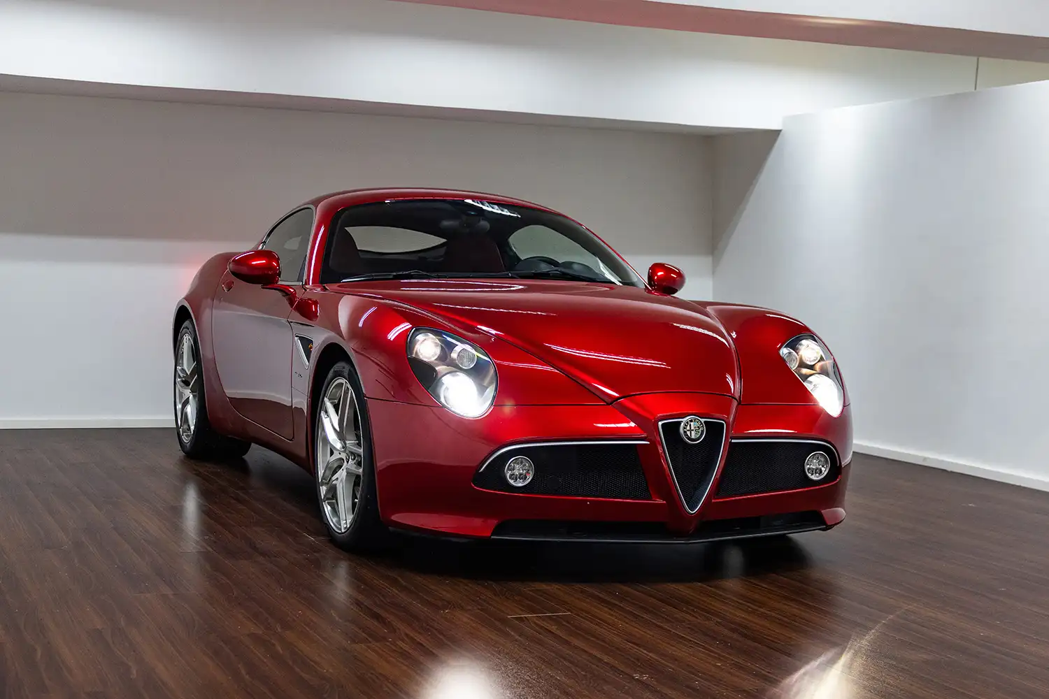 2009 Alfa Romeo 8C: Limited Edition Italian Stallion