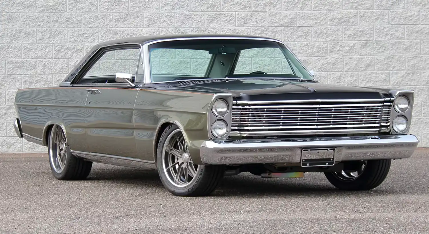 1965 Ford Galaxie 500 Custom Hardtop: Coyote Power, Classic Style – A Restomod Masterpiece