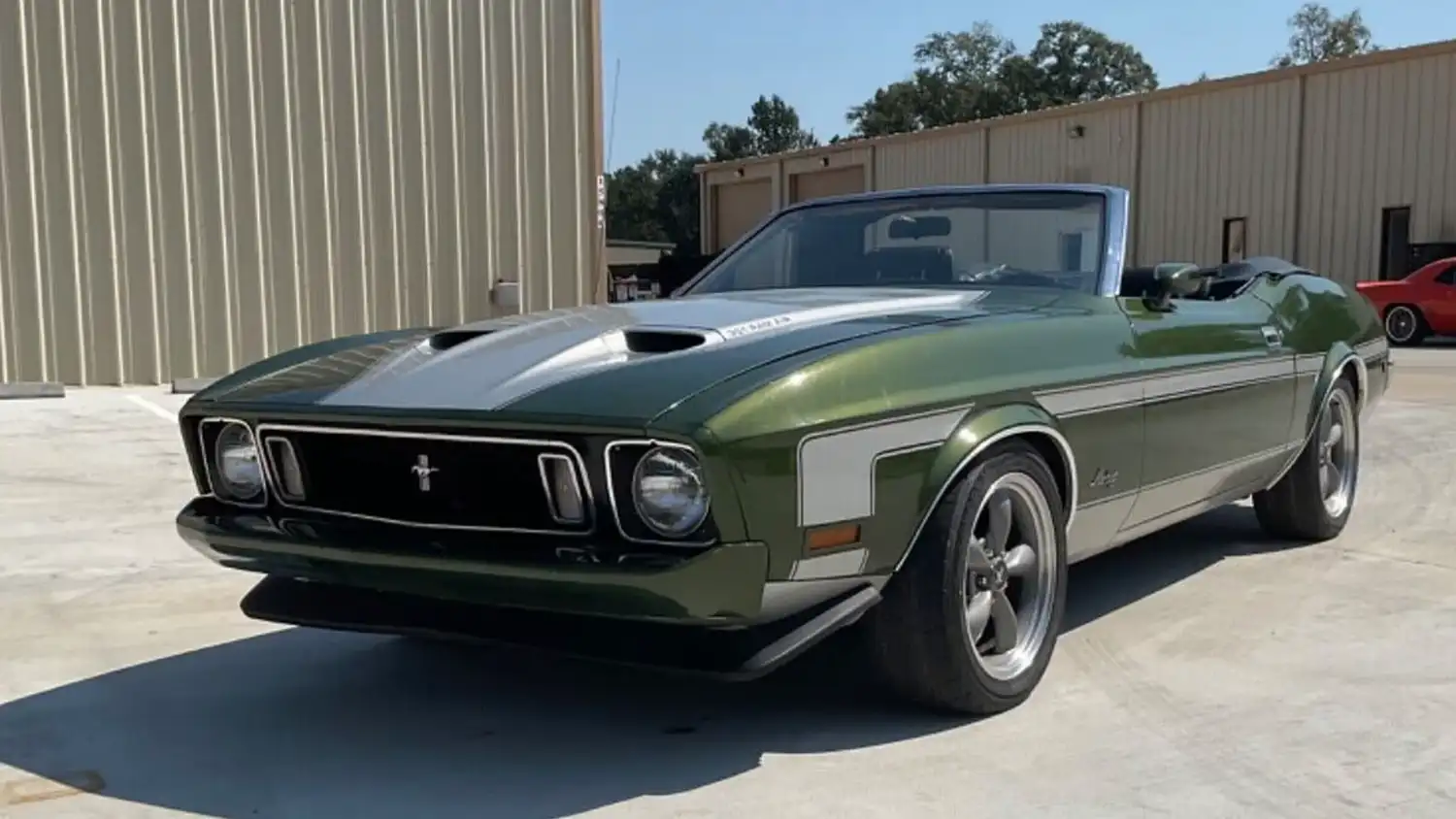 Emerald Elegance: A 1973 Ford Mustang Convertible Ready to Cruise