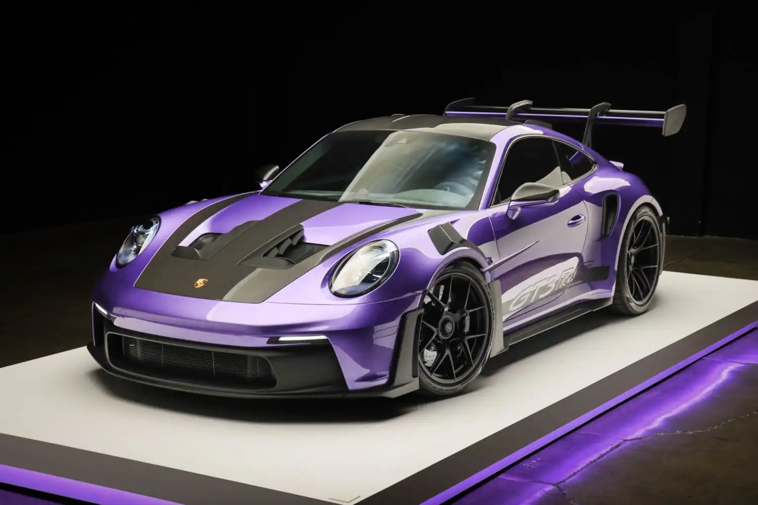 Violet Velocity: 2024 Porsche 911 GT3 RS in Paint-to-Sample Purple Perfection