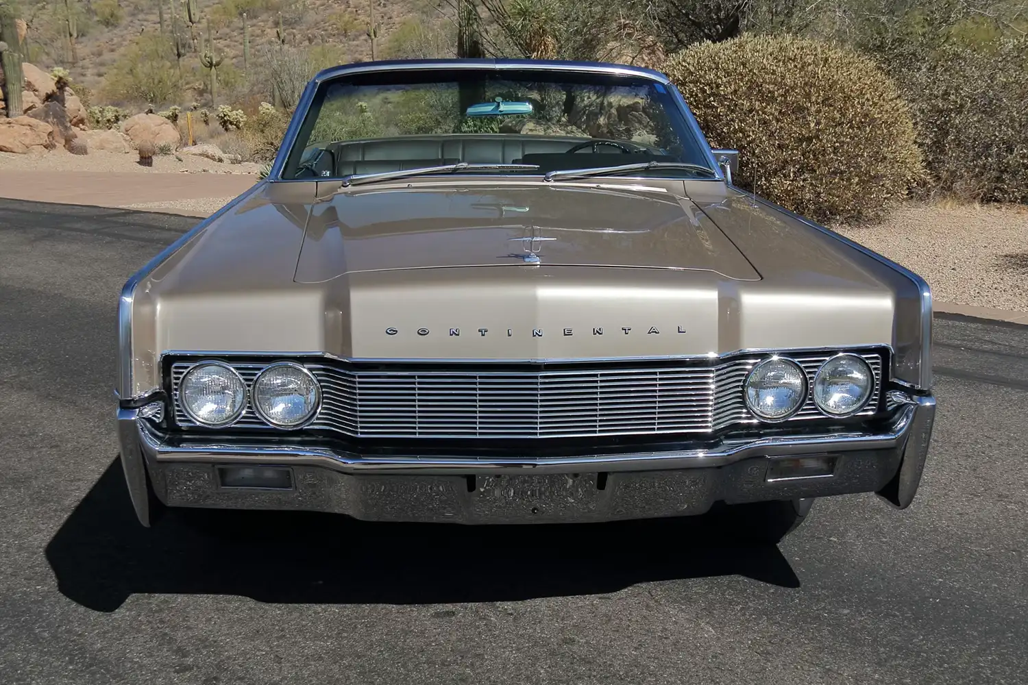 Vintage Grandeur: A ’67 Lincoln Continental Convertible