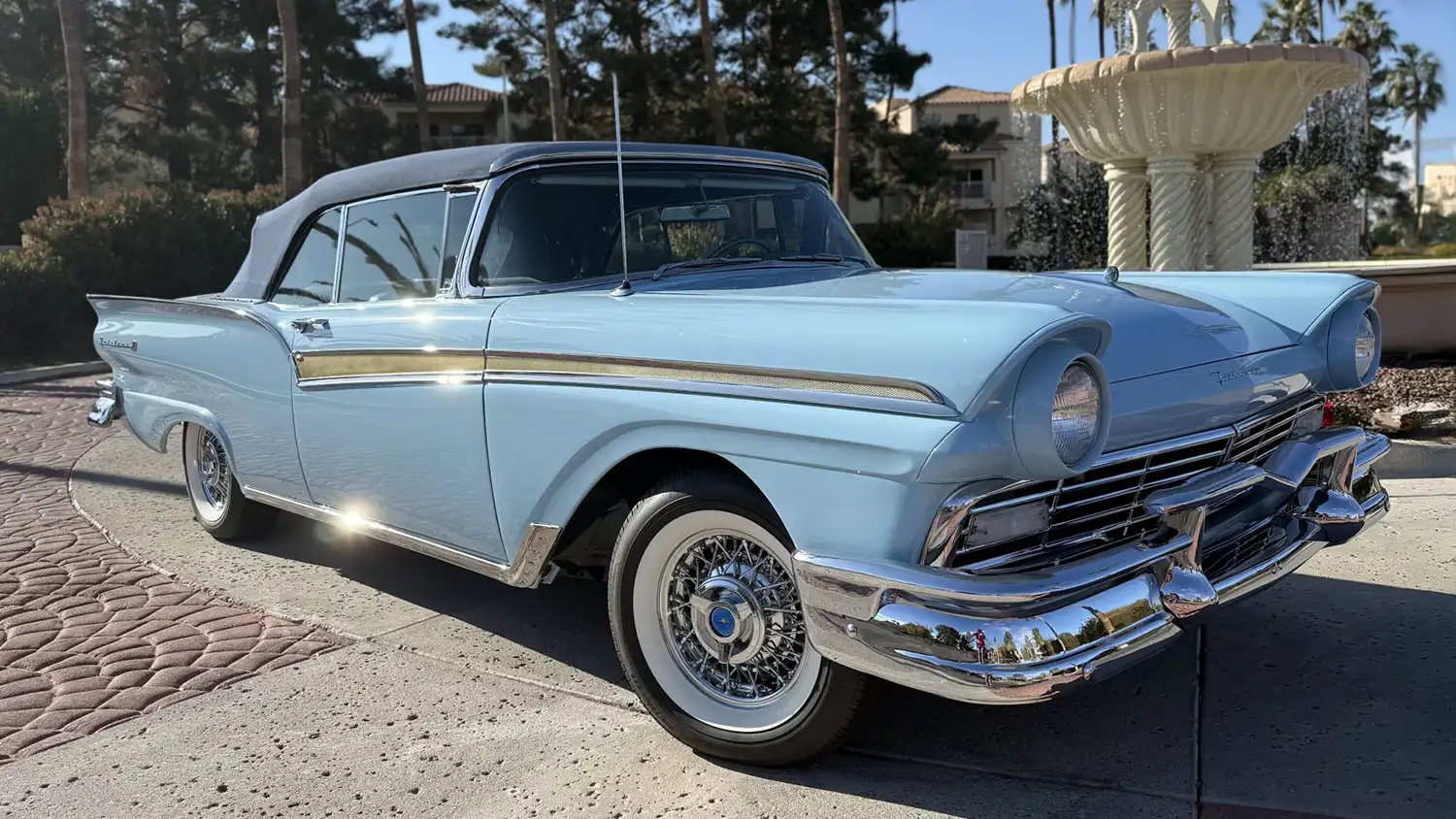 1957 Ford Fairlane Sunliner Convertible: A Starmist Blue Dream