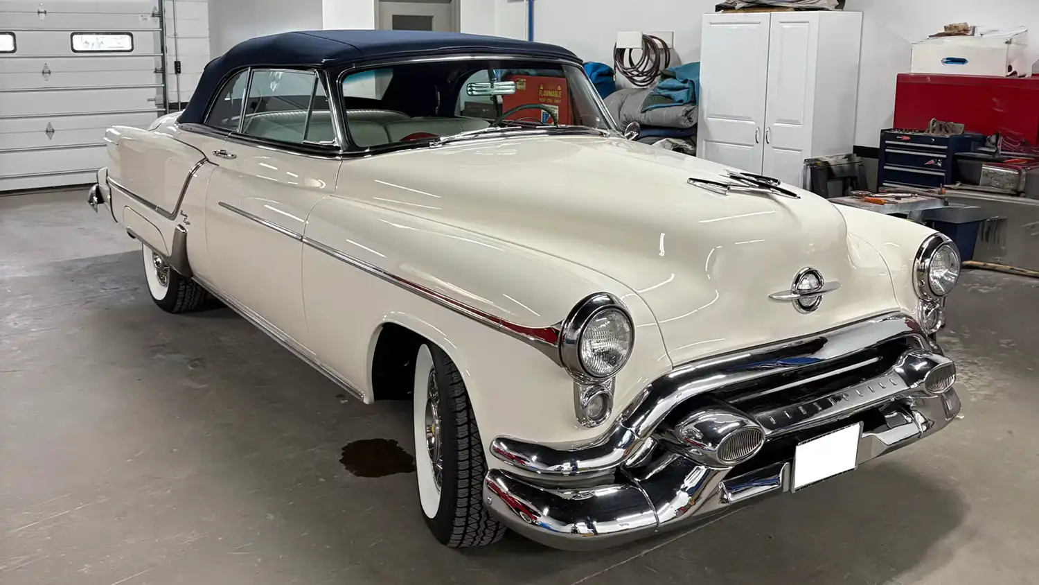 Vintage Charm: Experience the 1953 Oldsmobile 98 Convertible