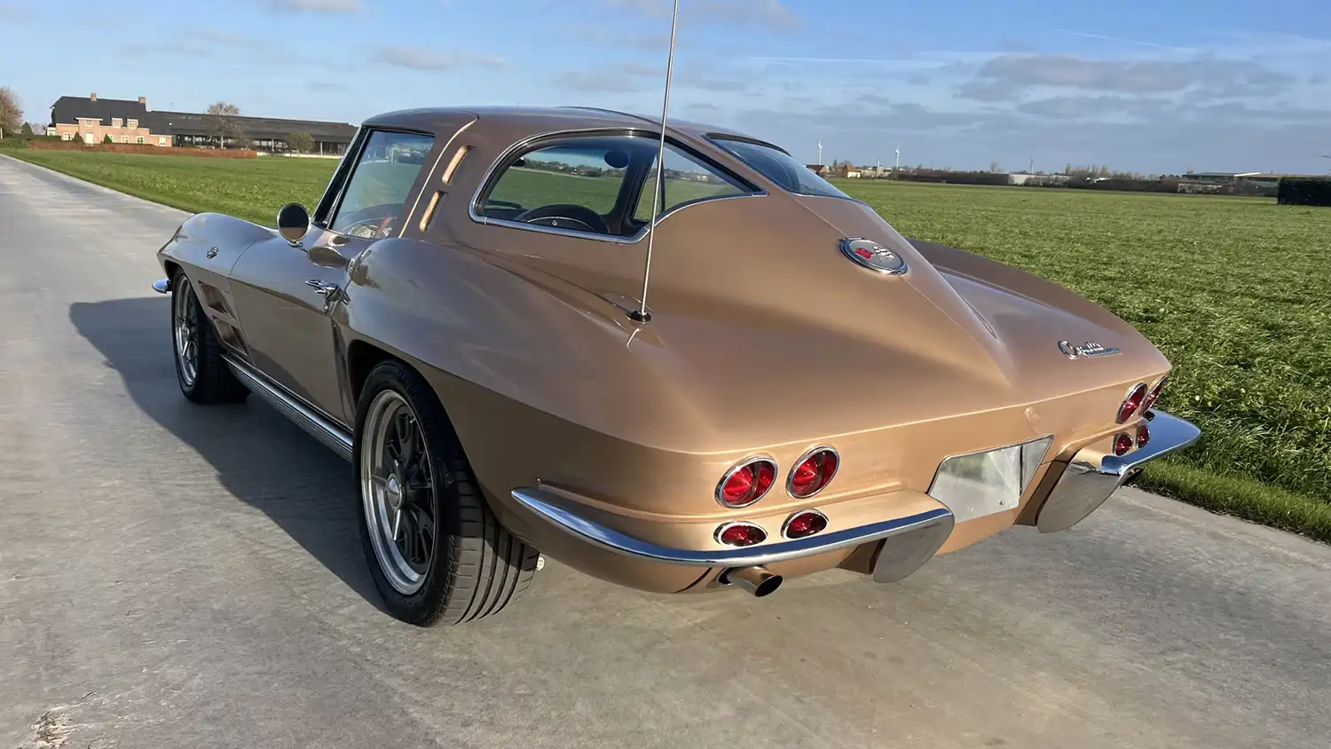 Sixties Style, Modern Shift: 1963 Corvette Split-Window