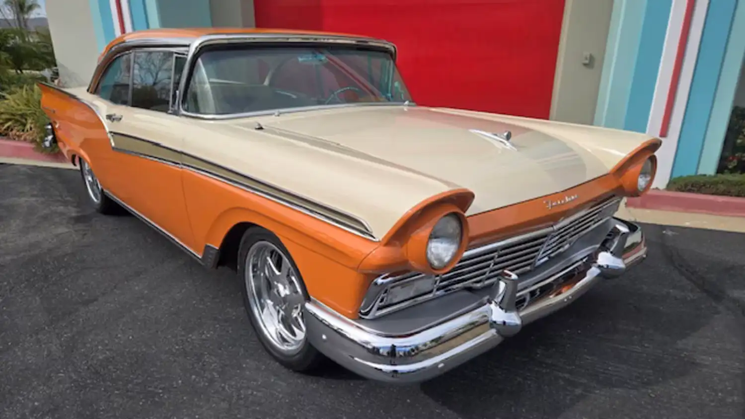 Citrus Cruiser: A 1957 Ford Fairlane 500’s Modern Muscle Makeover