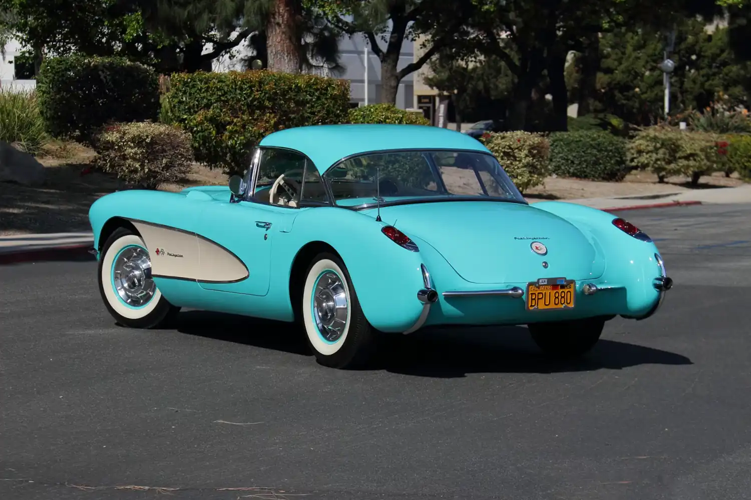 Fuel-Injected Flair: 1957 Corvette’s Pioneering Power