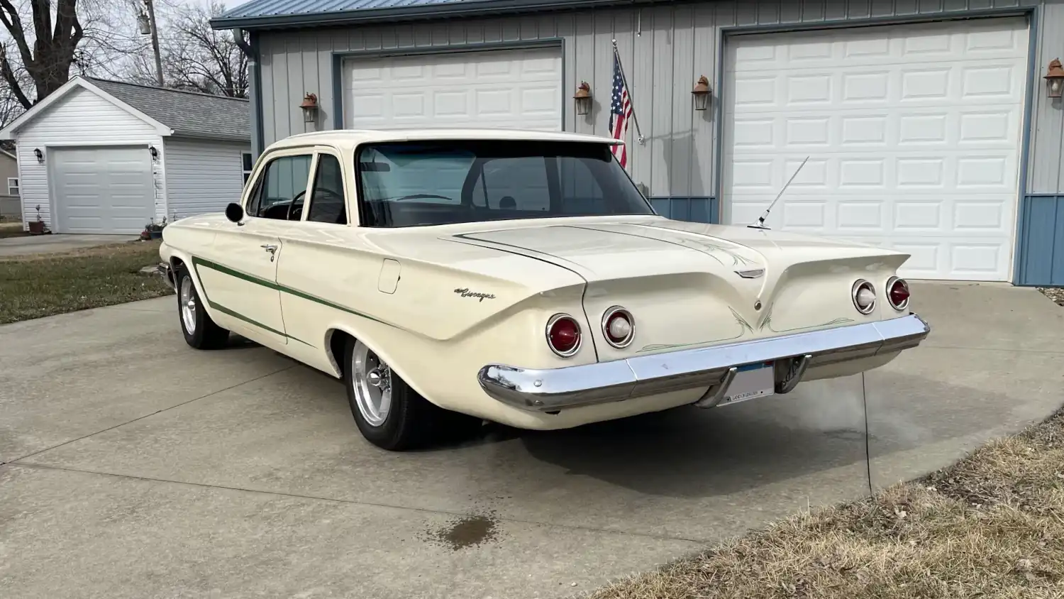 Classic Comfort, Modern Muscle: 1961 Biscayne’s Revitalized Ride