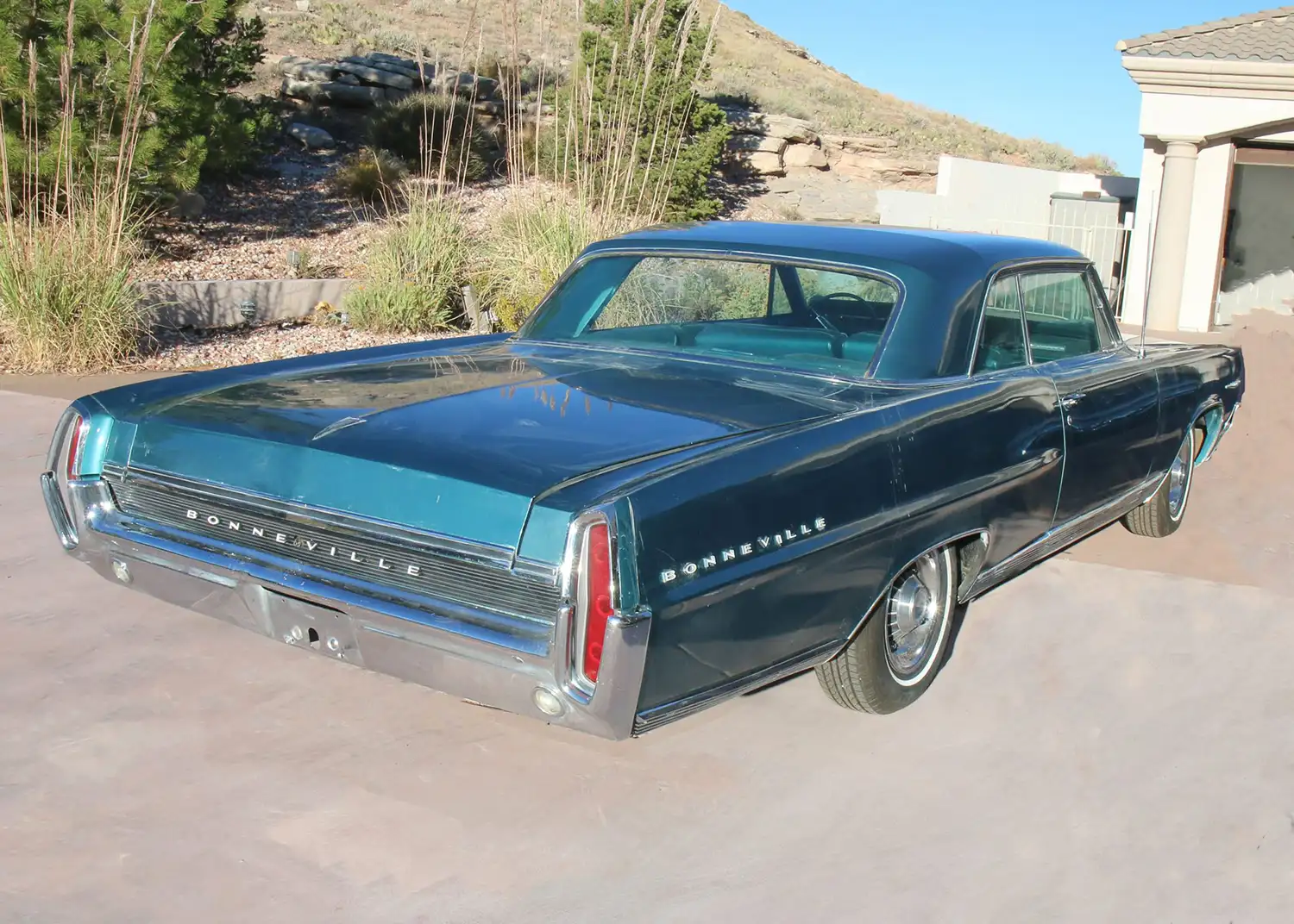 Gulfstream Aqua Glory: The 1964 Pontiac Bonneville Coupe