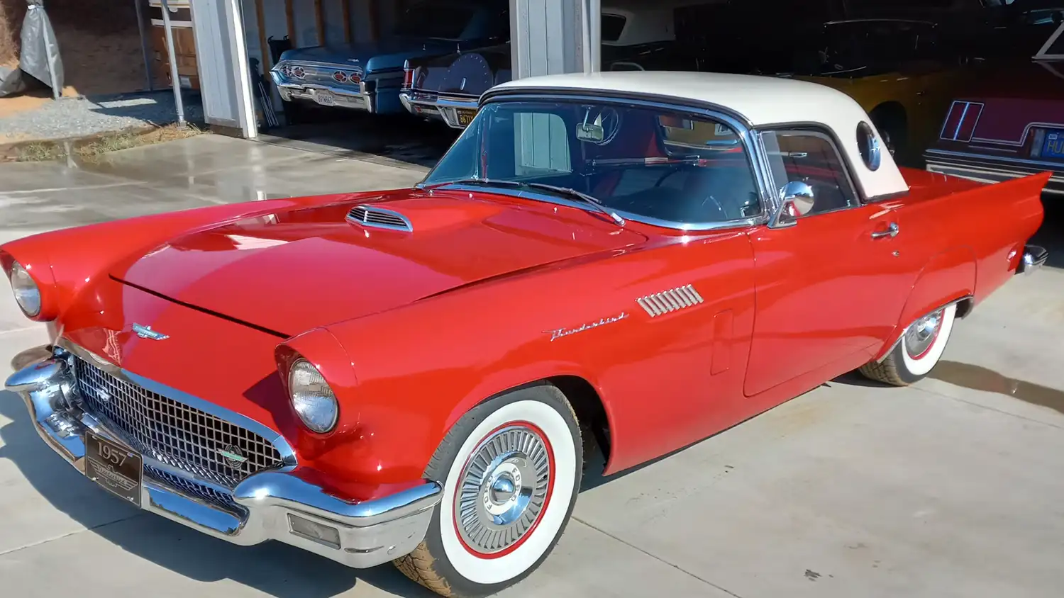 This 1957 Ford Thunderbird: A Beautiful and Well-Preserved Classic