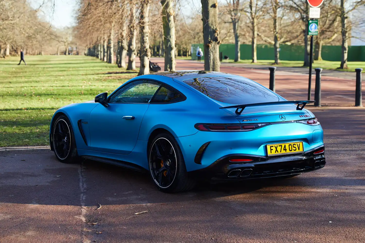 Hyper Blue Hypersonic: The 2024 Mercedes-AMG GT 63 S E Performance Ultimate Coupe