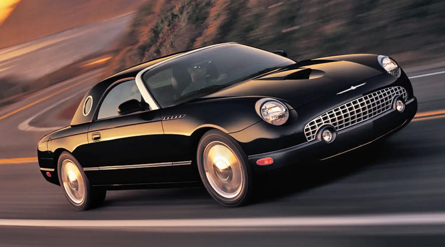 2002 Ford Thunderbird: A Retro Roadster for the Modern Age