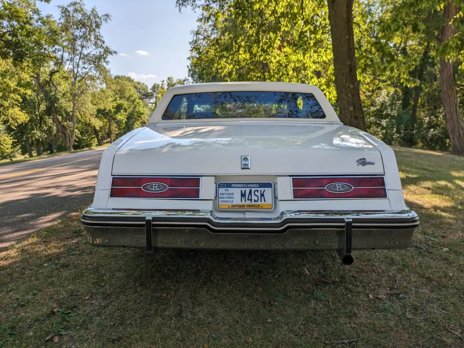 Ivory Glide: A ’84 Buick Riviera, One Family’s Classic Journey