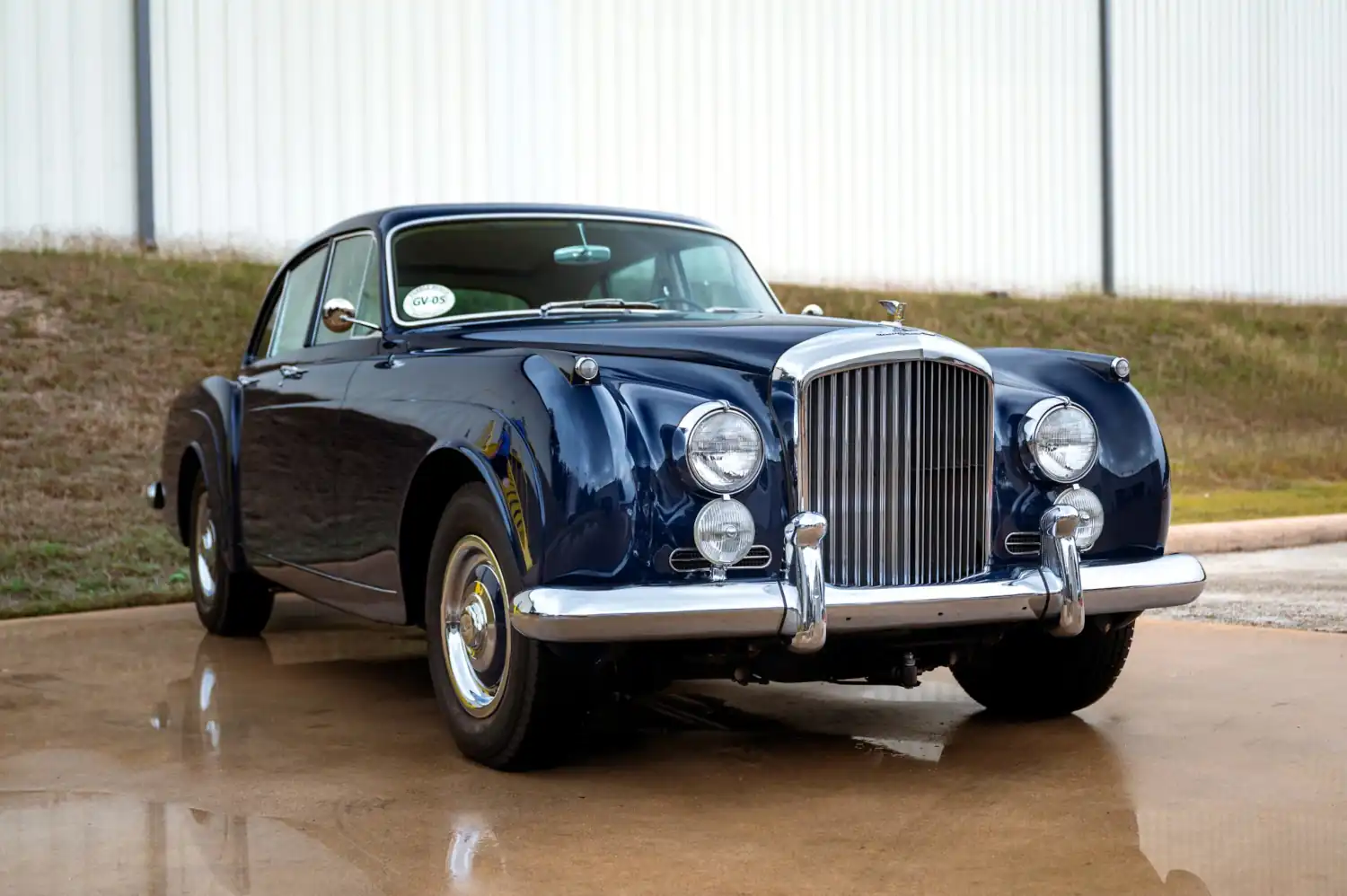 Azure Aristocrat: 1960 Bentley S2 Continental Flying Spur’s Legacy