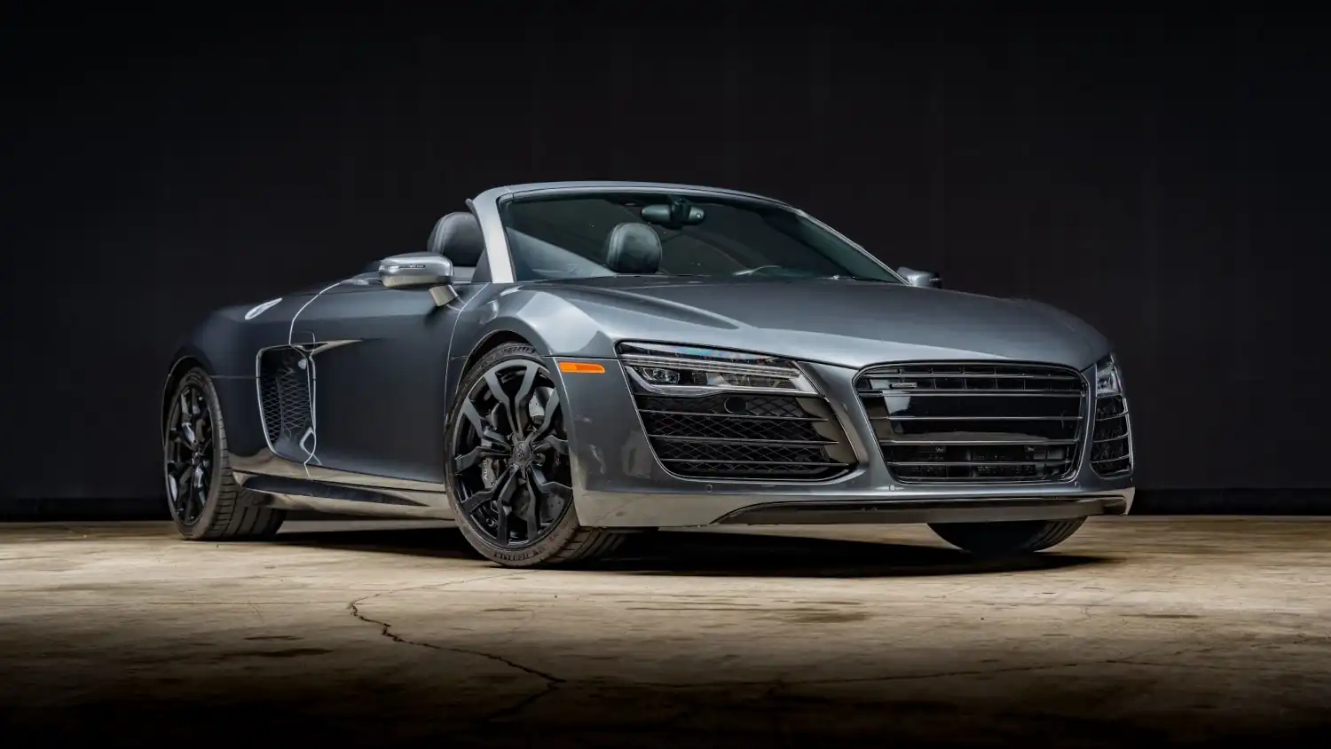 Daytona Dynamo: The 2015 Audi R8 V10 Spyder, a Manual Masterpiece