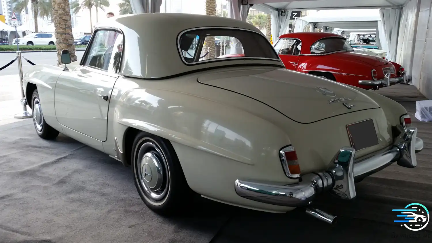 Open-Air Elegance: The Mercedes-Benz 190 SL, A Classic Roadster Icon